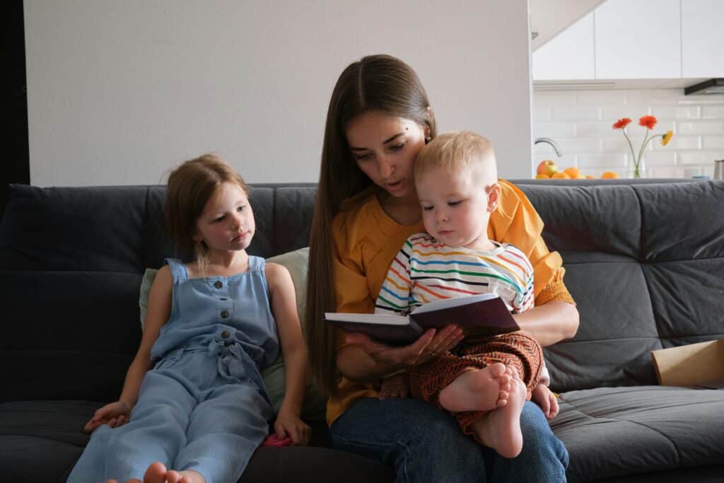 mae e filhos